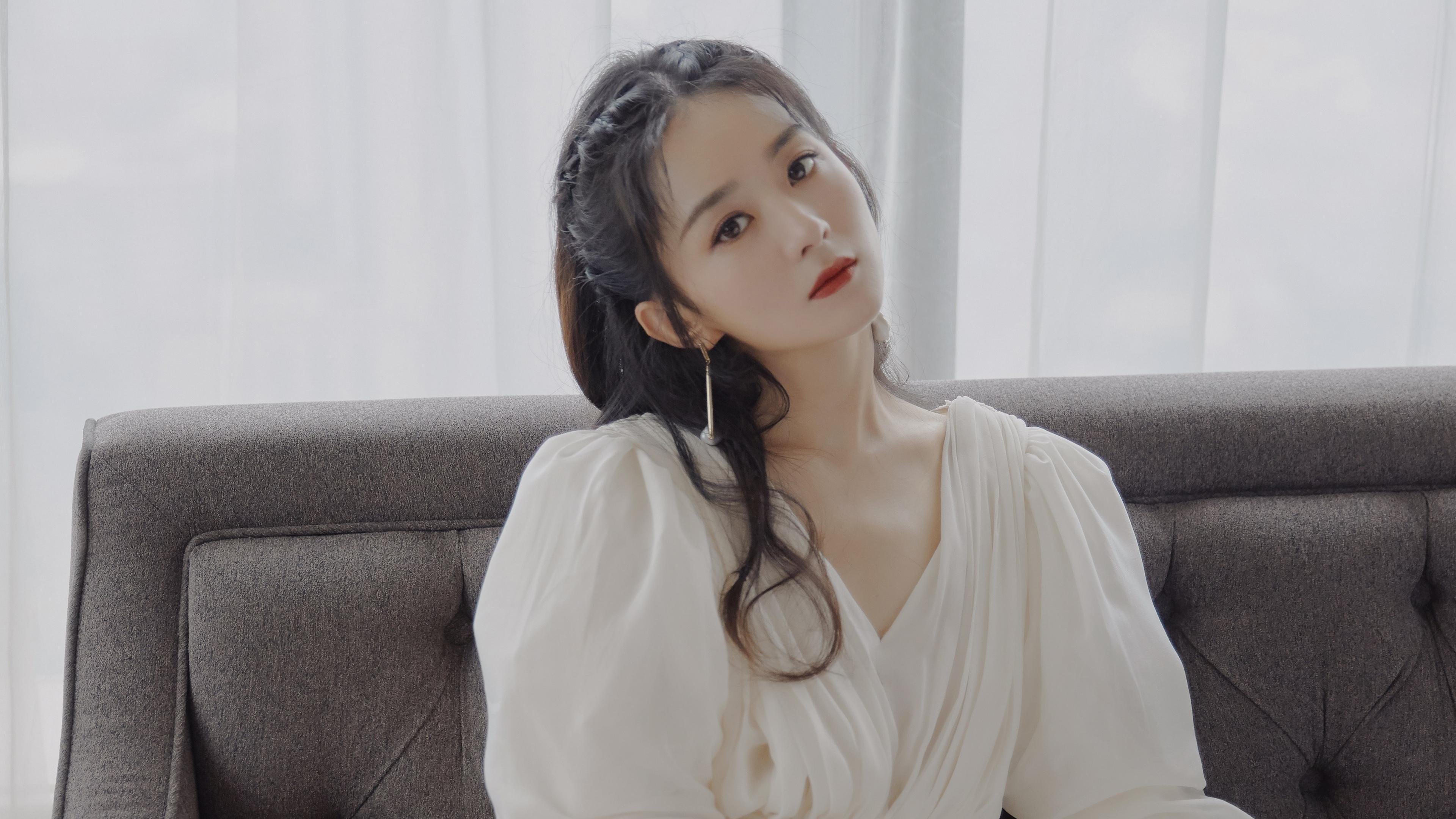 弗朗索瓦·斯图尔特:南非队的中场核心,为攻防转换提供无缝链接